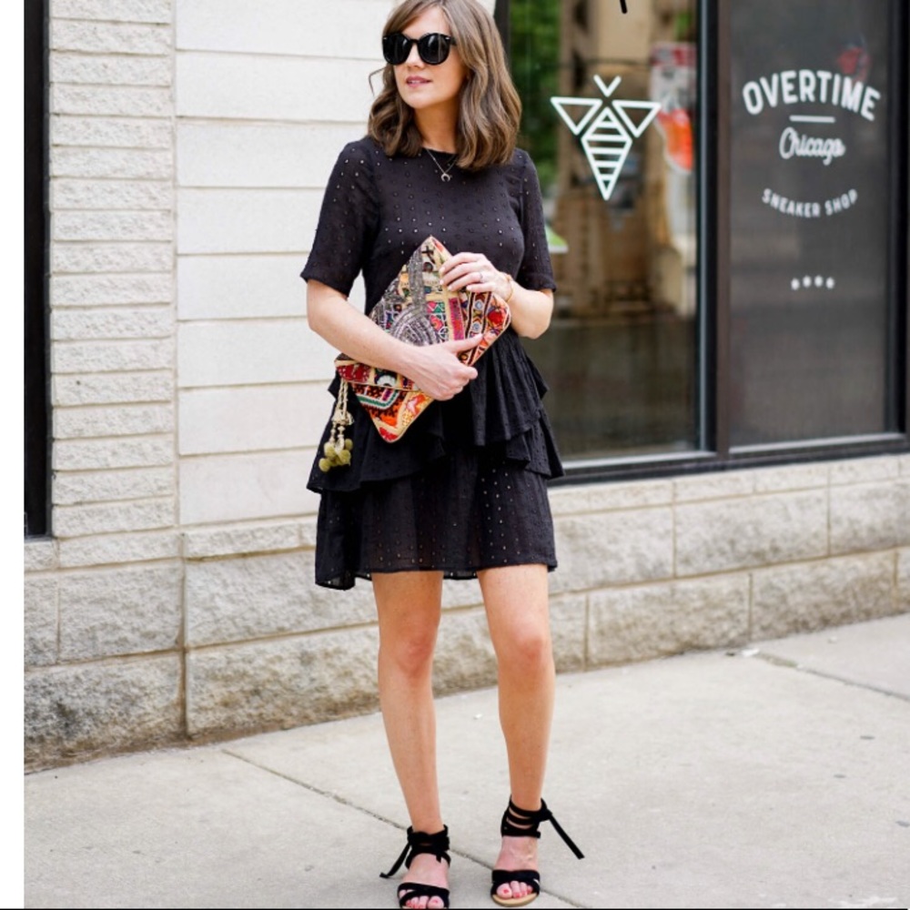 🔹Donating 11/1🔹H&M Black Eyelet Ruffle Dress